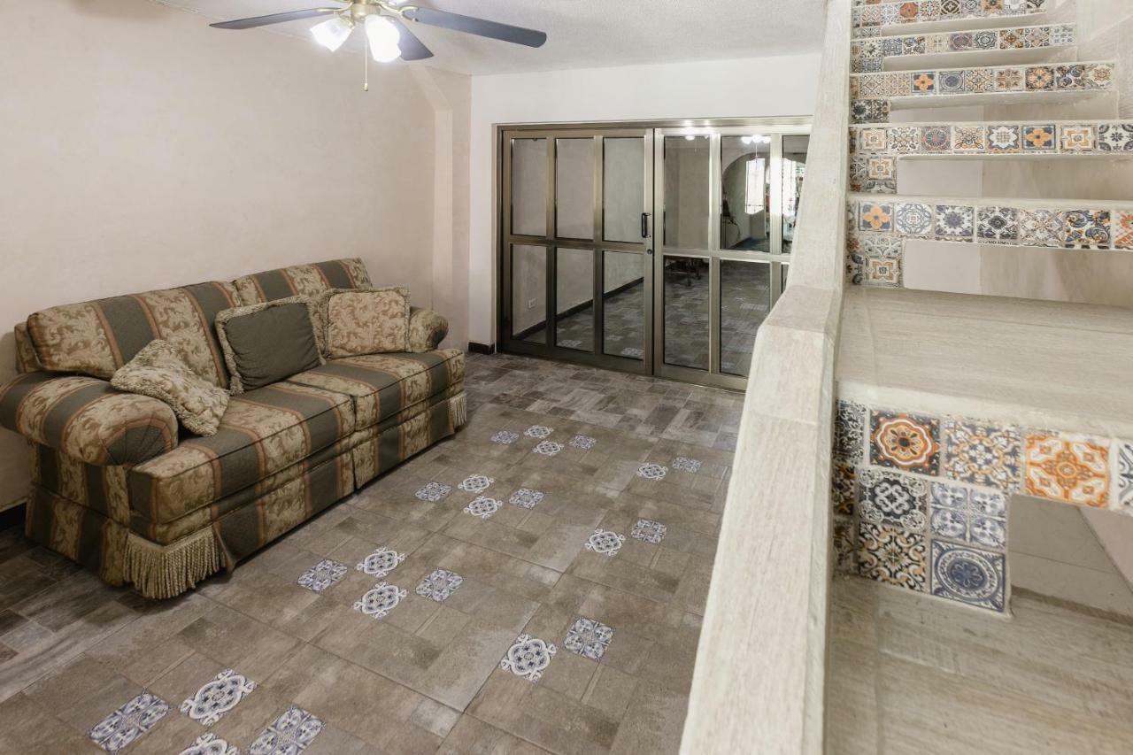 Suite Studio Serviced Apartments Mérida Kültér fotó